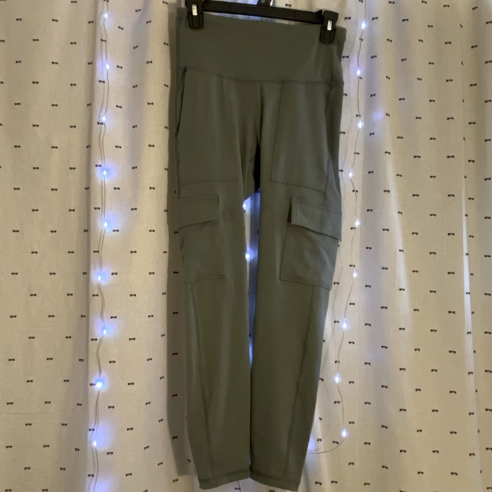 Army Green Medium Old Navy leggings